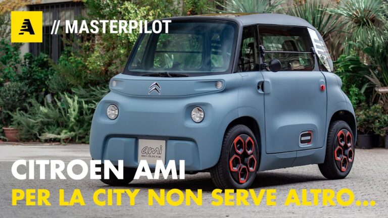 La macchina simile alla smart: innovazione compatta per la mobilit&agrave; urbana