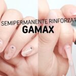 Unghie blu e argento: l’eleganza che conquista in 70 caratteri!