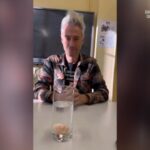 Il Duca Bianco Cantante: Il Fascino Inconfondibile del Re del Glam Rock