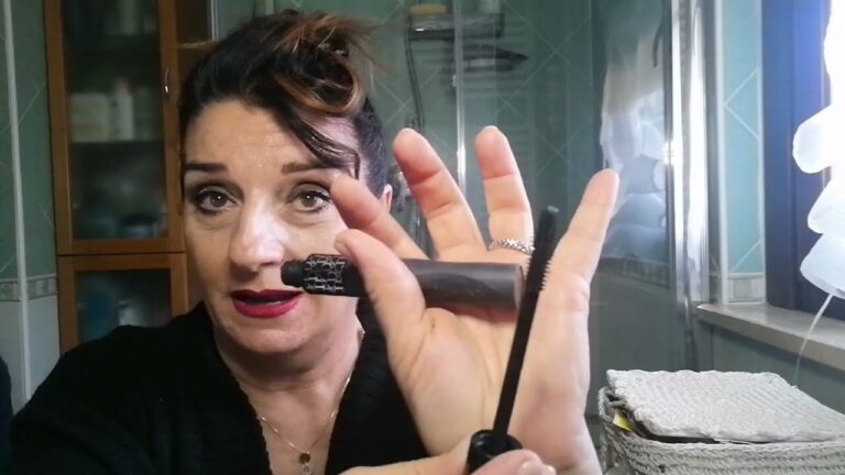 Scovolini mascara: scopri i 5 tipi che trasformeranno il tuo sguardo
