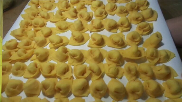 Cappelletti romagnoli: svelate le migliori ricette per una condimento irresistibile