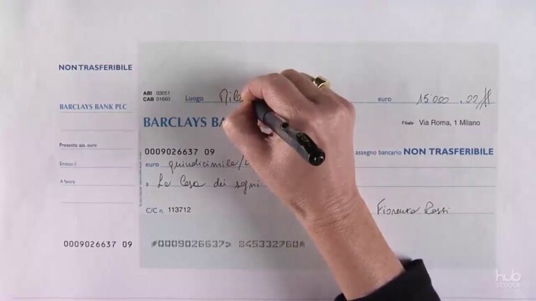 Segreti Bancari: Dove Firmare l’Assegno per Evitare Brutte Sorprese