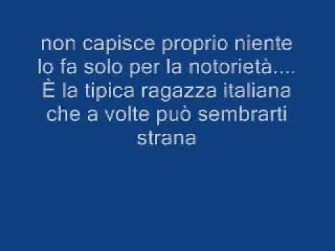 Mara Sattei: il talento dietro l’abbigliamento che conquista