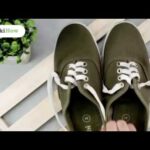 Il connubio perfetto: un vestito blu e scarpe rosa cipria