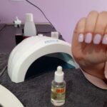 Unghie corte ma di tendenza: il semipermanente chiaro per una manicure impeccabile!