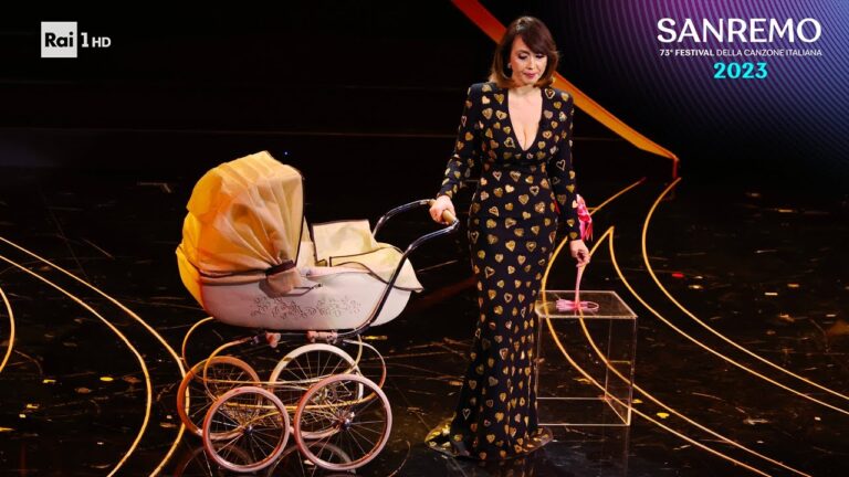 Borsa Chiara Francini: lo stile glamour e trendy di Sanremo