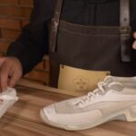 Stile senza tempo: il perfetto abbinamento di pantalone nero e camicia bianca donna