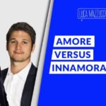 Amore eterno: quando le mani intrecciate raccontano la passione