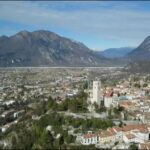 Borghi Medievali Abruzzesi: una Ricca Scoperta in 70 Caratteri