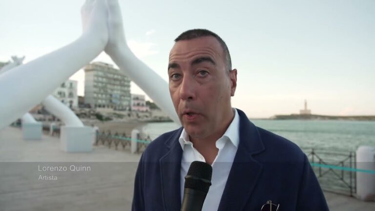 Le straordinarie sculture di Lorenzo Quinn: opere d’arte che emozionano